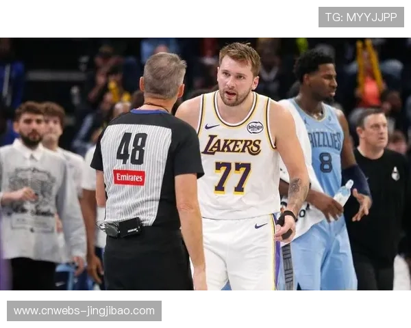 湖人五连客次战挑战黄蜂，里夫斯有望复出助东契奇避免连败