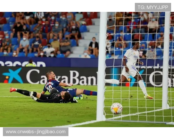 皇马全场26射11正仅入2球，莱万特门将德拉富恩特高接抵挡难阻败局